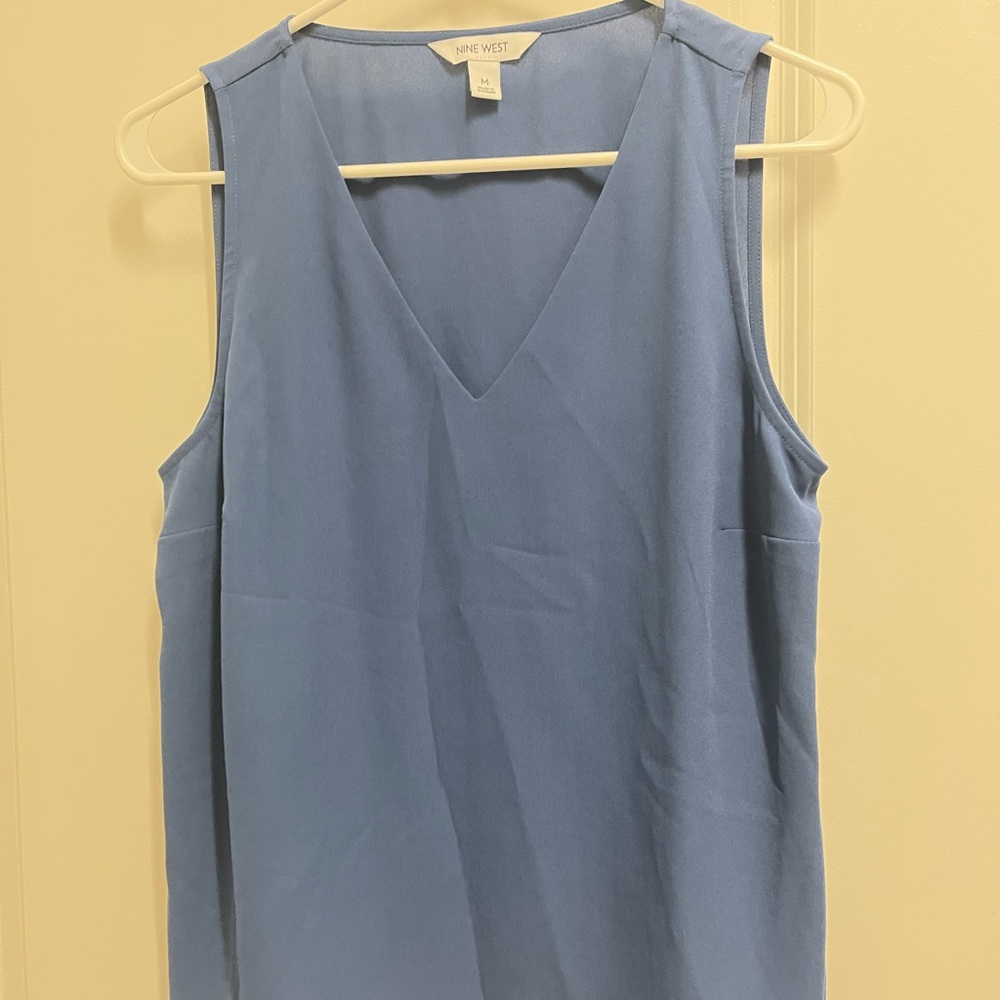 Women’s Nine West sleeveless blouse